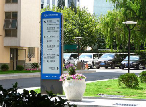  万安哪些因素影响宣传栏的制作？